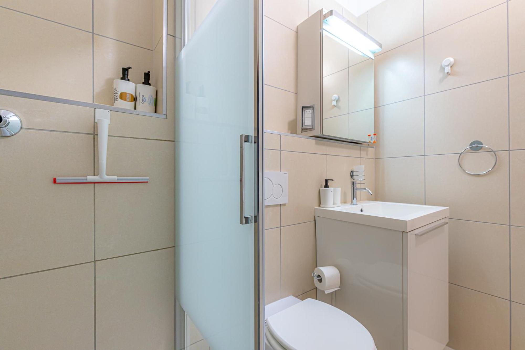 Lugano Station Apartment With Free Parking Esterno foto